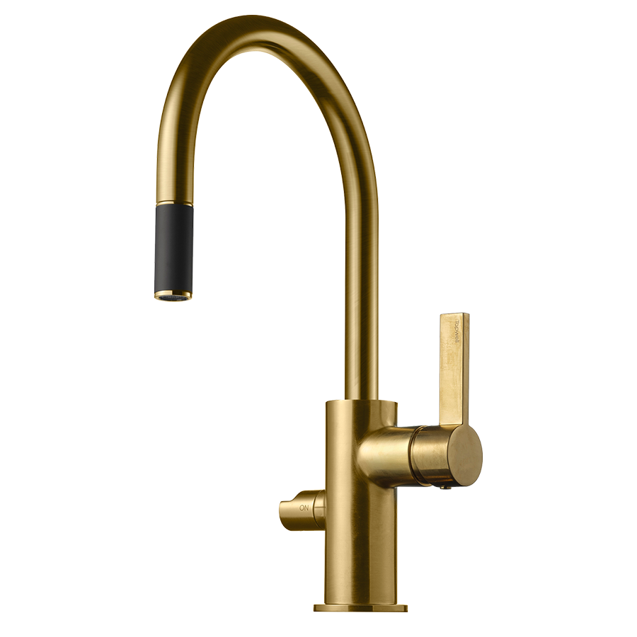 Tapwell ARM385 kjøkkenbatteri i brushed honey gold – varm gyllen tone med elegant børstet overflate som motstår fingermerker.